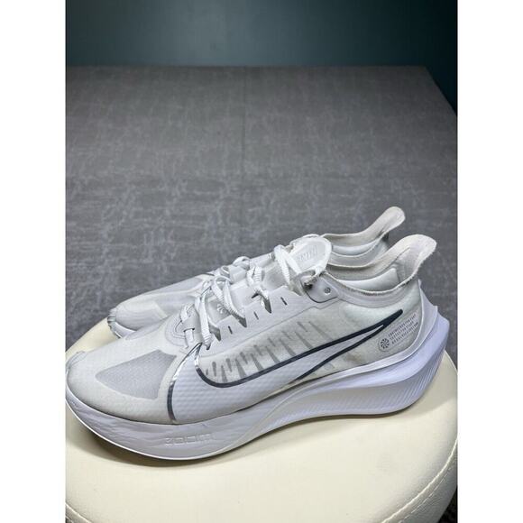 Nike Womens Zoom Gravity BQ3203-001 Ivory Running Shoes Sneakers Size 9 - Picture 3 of 9